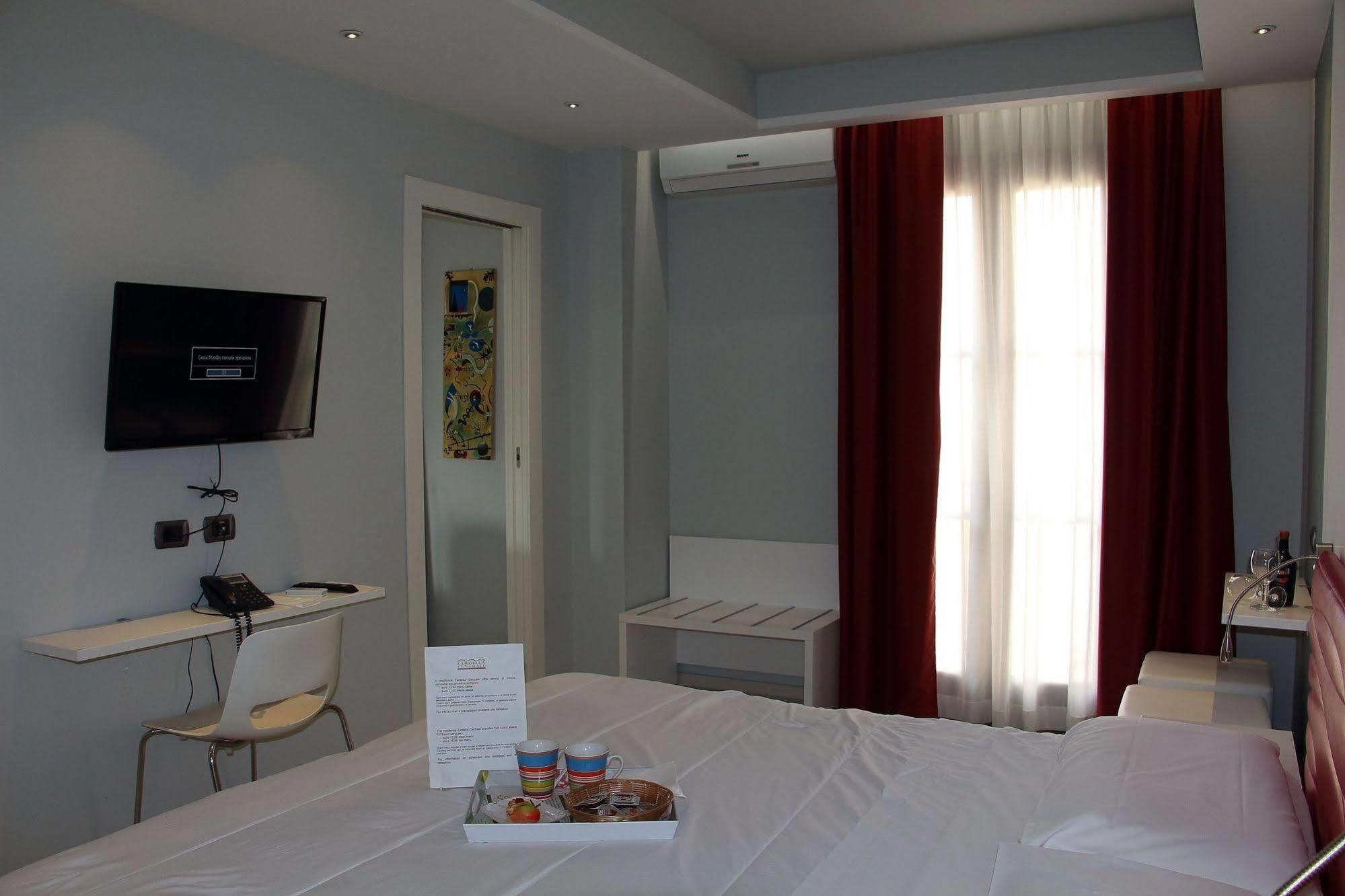 Casa Vacanze Fardella Centrale Трапани Екстериор снимка